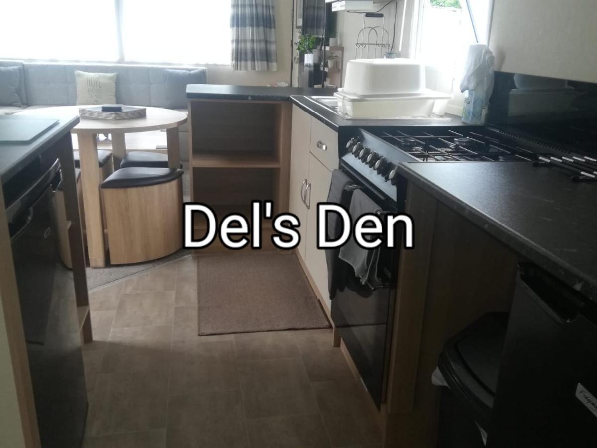 Del'S Den Lakeside Weeley Bridge Zewnętrze zdjęcie