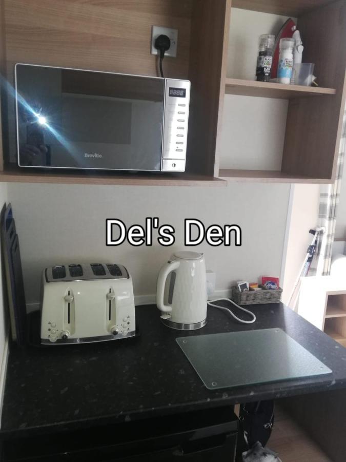 Del'S Den Lakeside Weeley Bridge Zewnętrze zdjęcie