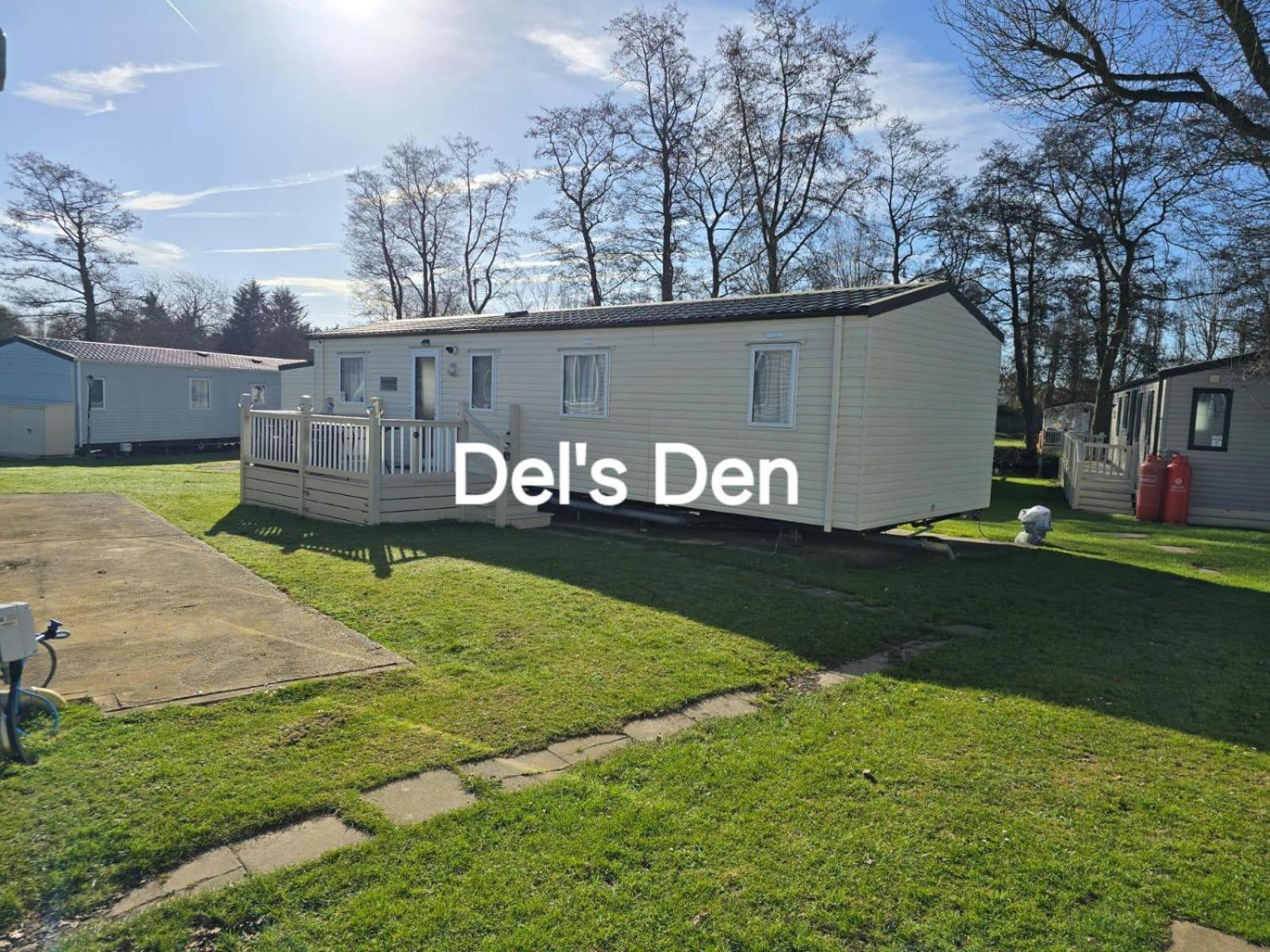 Del'S Den Lakeside Weeley Bridge Zewnętrze zdjęcie