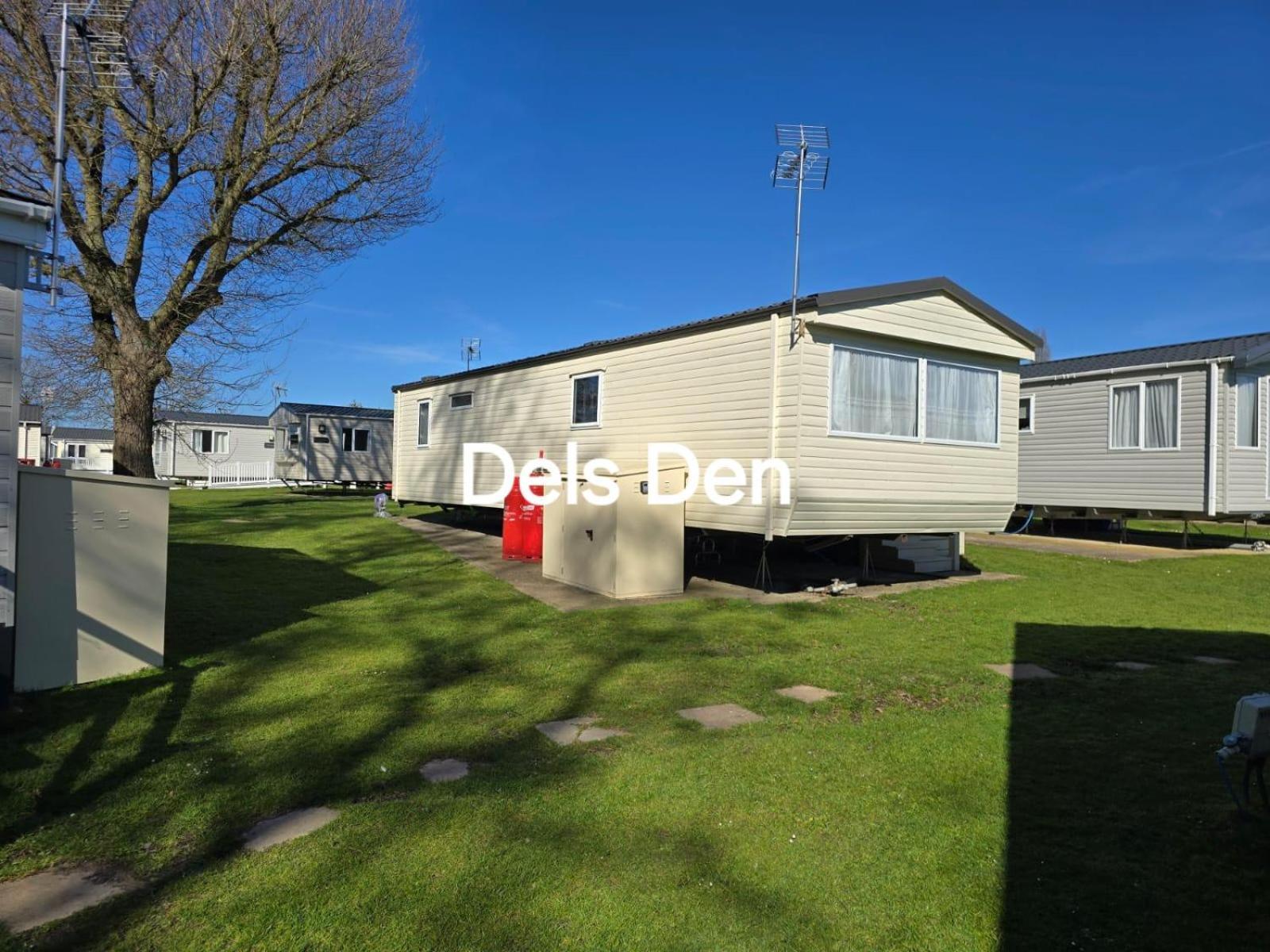 Del'S Den Lakeside Weeley Bridge Zewnętrze zdjęcie